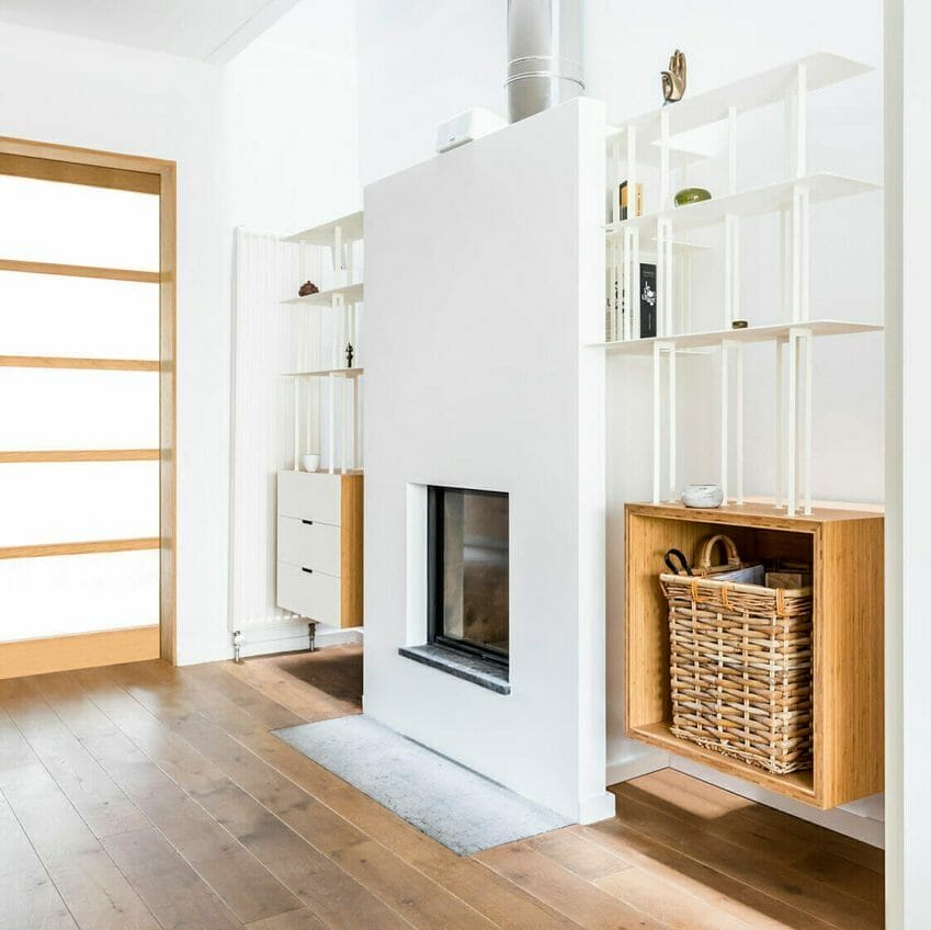 Customized layout with integrated wood-burning stove